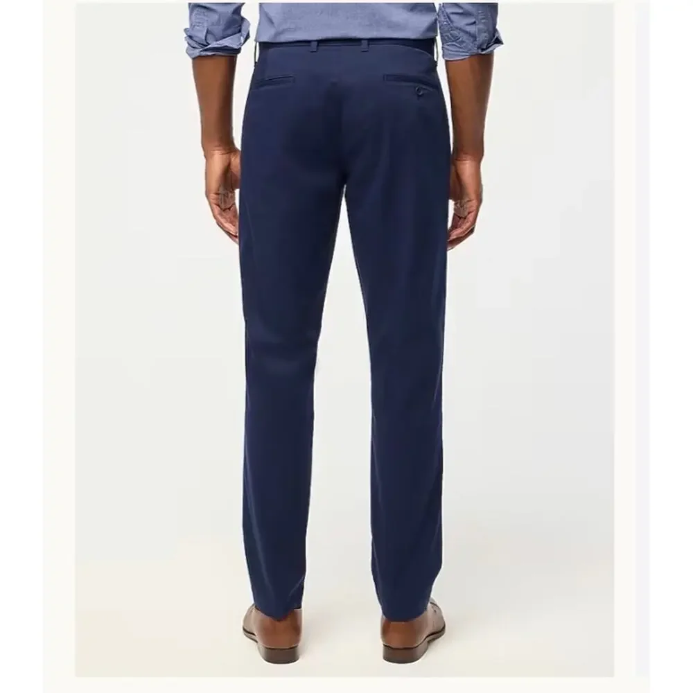 J. Crew Men’s Straight-fit flex chino pant